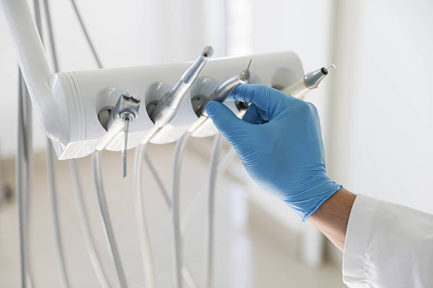 Professional Emergency Dentist technician working in Hampton, AR